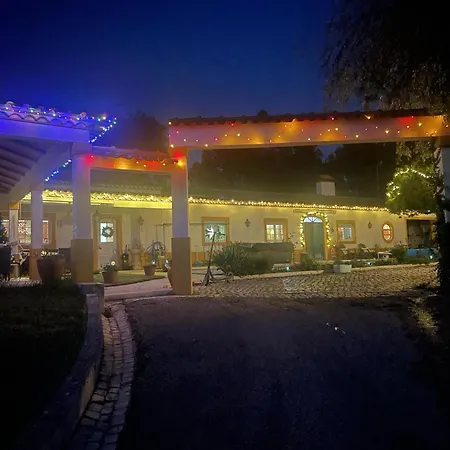 Sleeps 8 With Pool & Horses Alcobaça