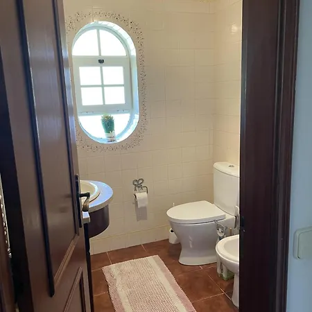 Nyaraló Sleeps 8 With Pool & Horses Alcobaça