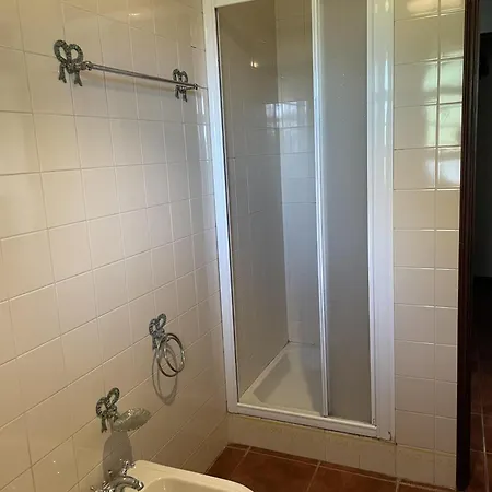 Sleeps 8 With Pool & Horses *