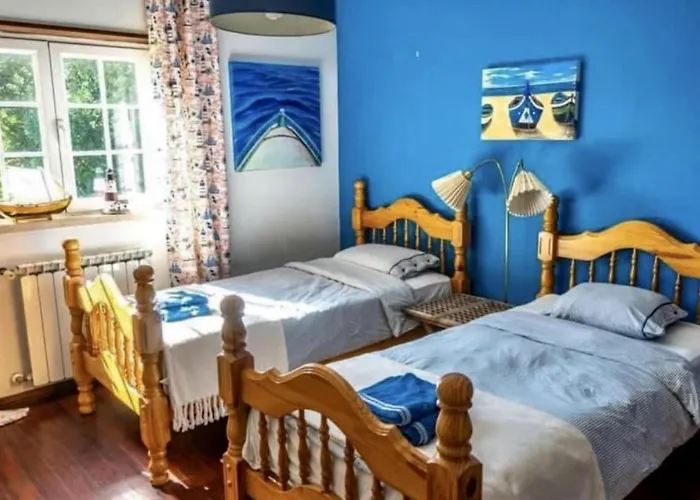 Casa de Férias Sleeps 8 With Pool & Horses