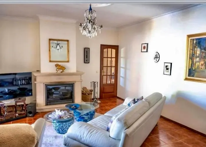 Casa de Férias Sleeps 8 With Pool & Horses *