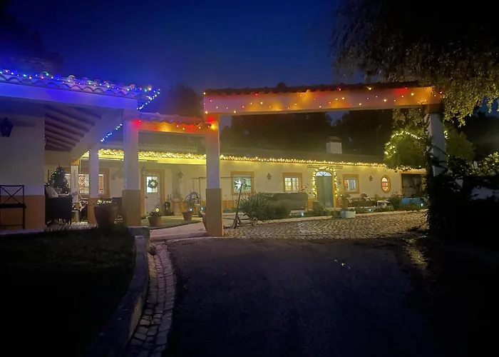 Sleeps 8 With Pool & Horses Alcobaça