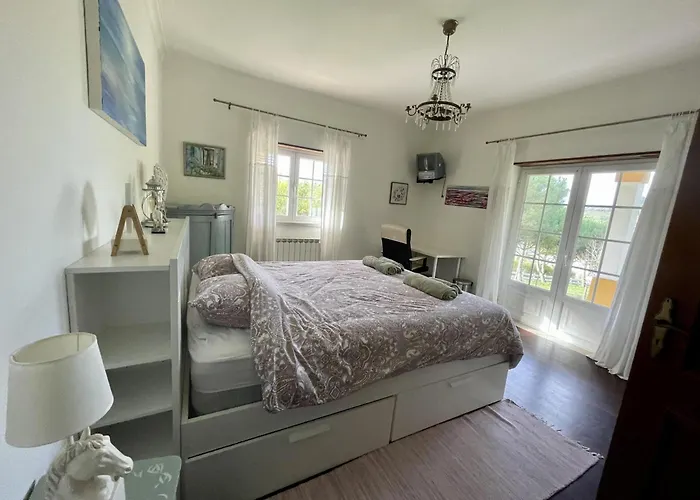 Casa de Férias Sleeps 8 With Pool & Horses